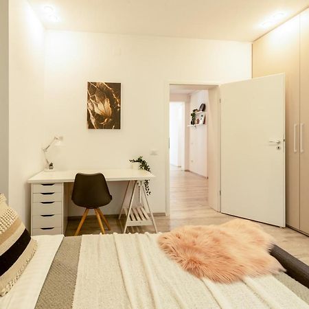 Ideal Stay: Spacious 2Br Apt Near Calea Victoriei Bükreş Dış mekan fotoğraf