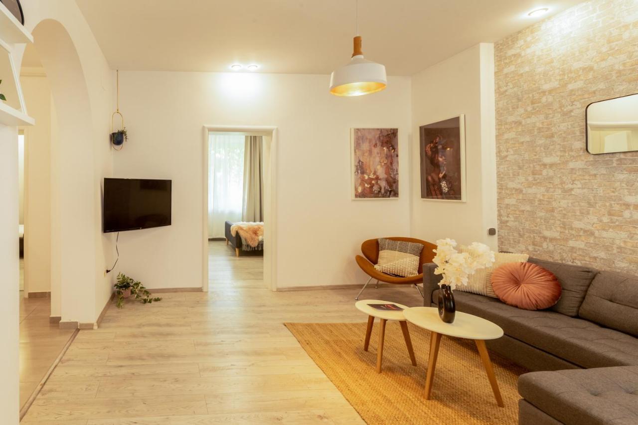 Ideal Stay: Spacious 2Br Apt Near Calea Victoriei Bükreş Dış mekan fotoğraf