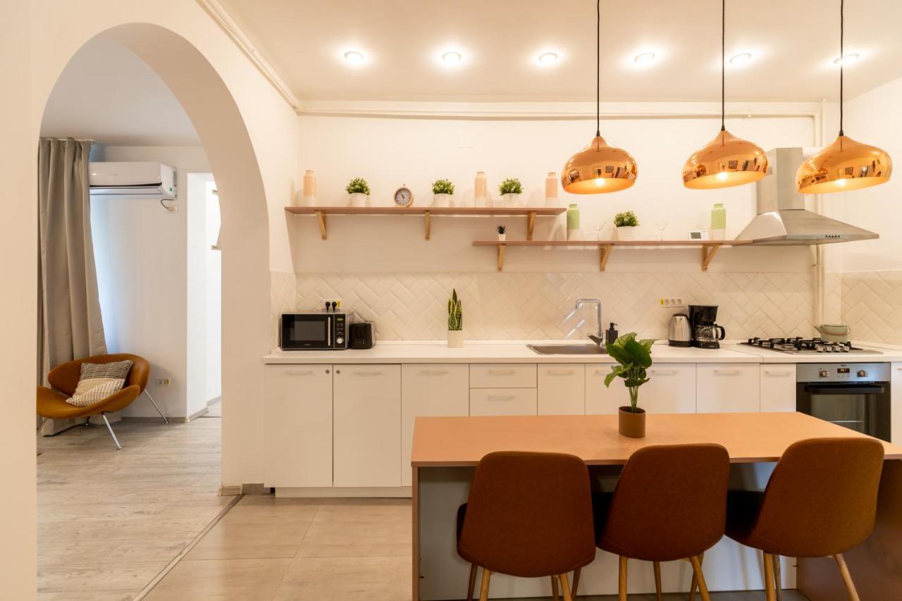 Ideal Stay: Spacious 2Br Apt Near Calea Victoriei Bükreş Dış mekan fotoğraf