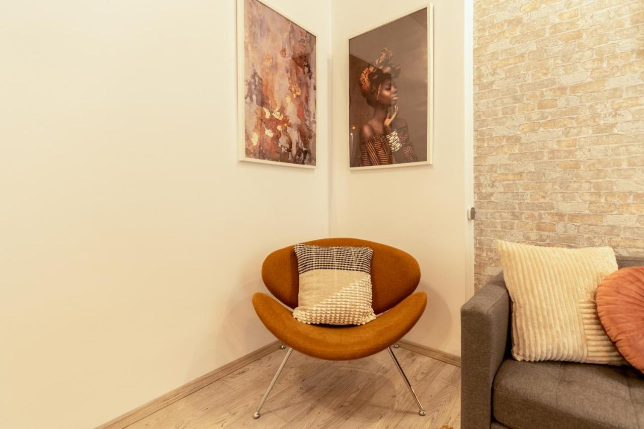Ideal Stay: Spacious 2Br Apt Near Calea Victoriei Bükreş Dış mekan fotoğraf